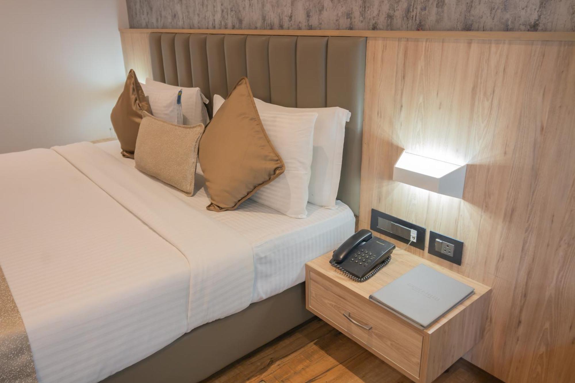 Hotel Celestiial , Candolim Dış mekan fotoğraf