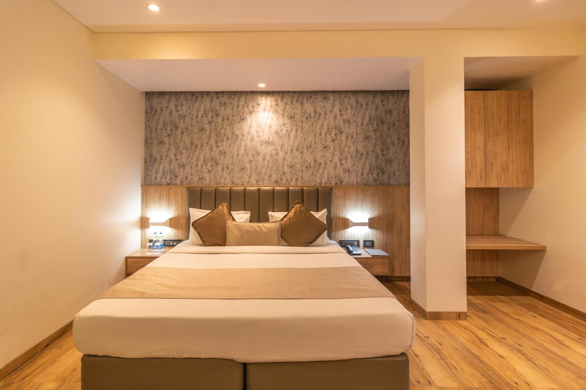 Hotel Celestiial , Candolim Dış mekan fotoğraf